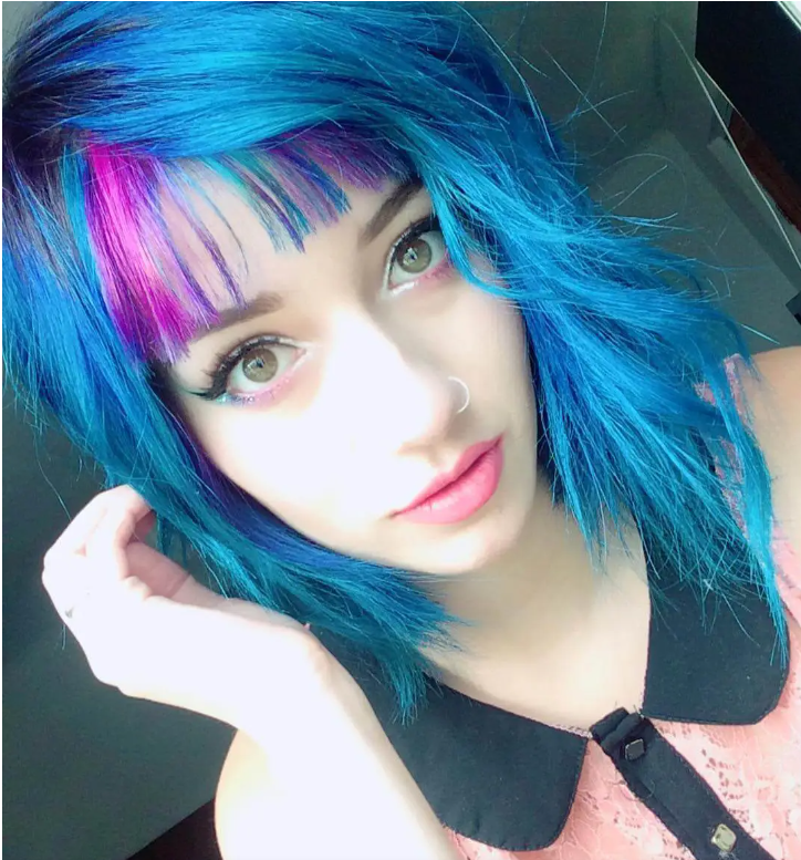 Blue short hair aesthetic