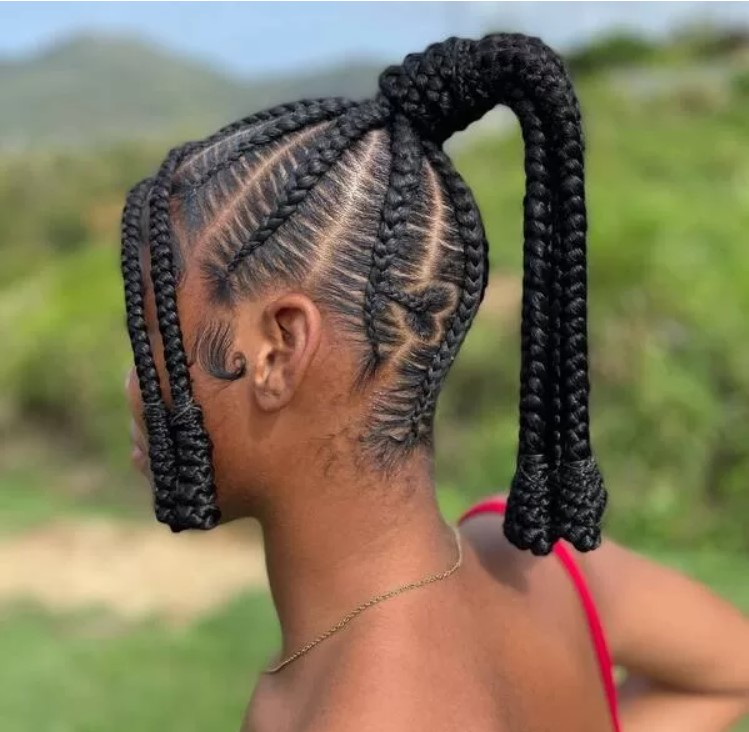 Knotless Braids Ponytail with Cuffed Base